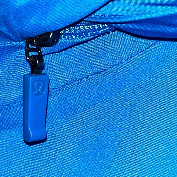 Lululemon Athletica Jacket. Blue. Size 8 - Picture 4 of 16